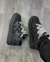 Zara Stars.